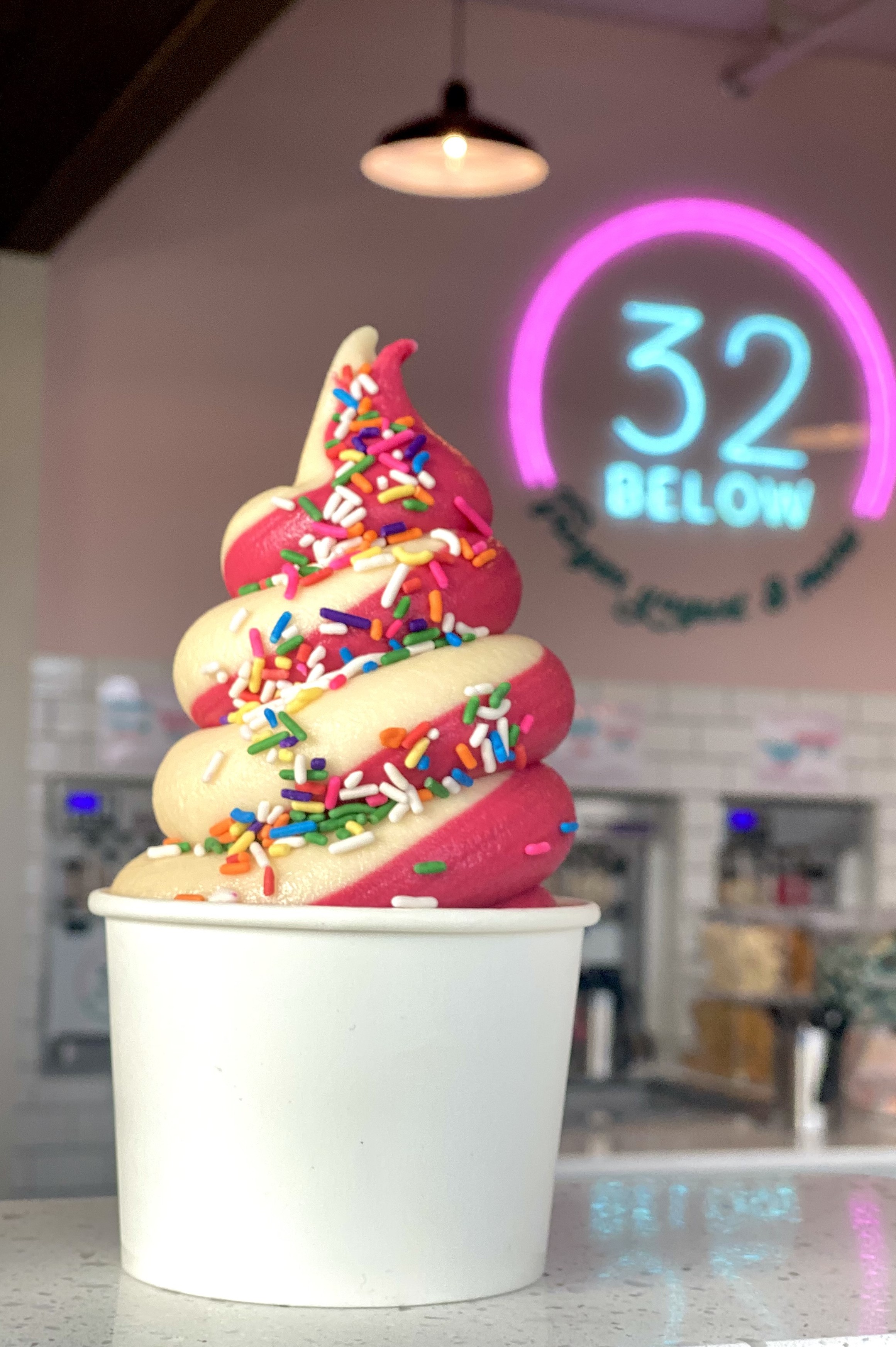 "Pom Mango Swirl"